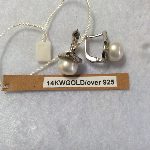 NWT 14K WHITE GOLD Round White Pearl 12mm Earrings MSRP $495 - Picture 3 of 5